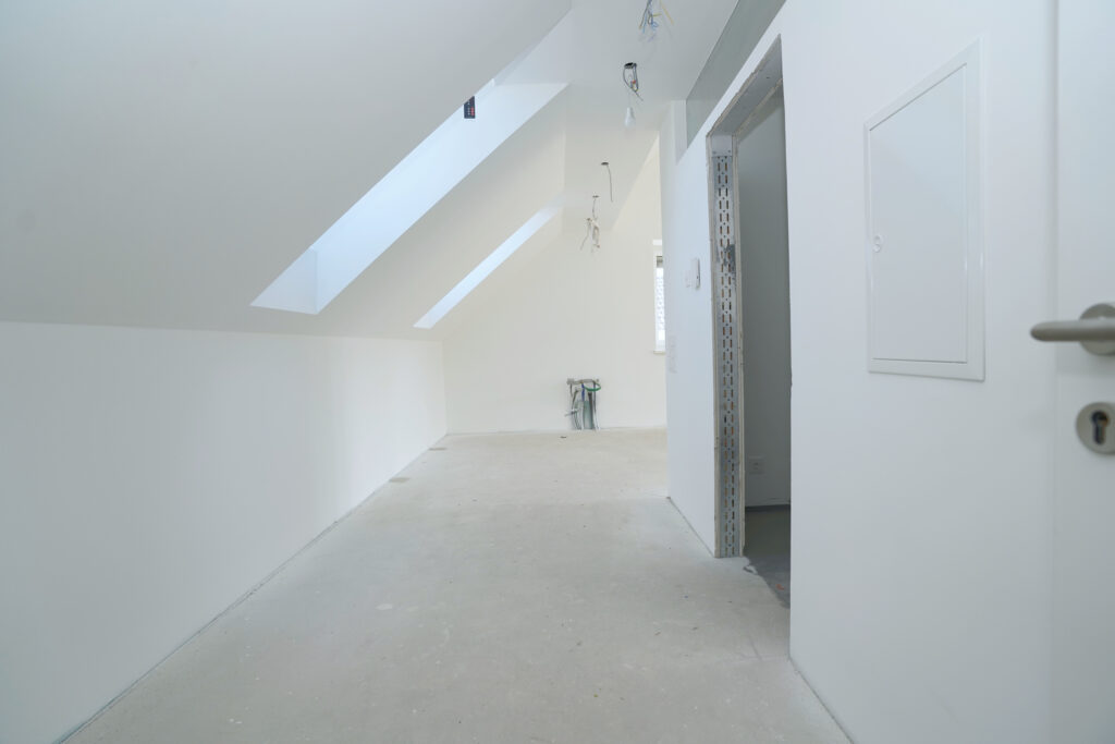 Dachschrägenfenster – Stilvolles Design für mehr Licht und Atmosphäre unter dem Dach